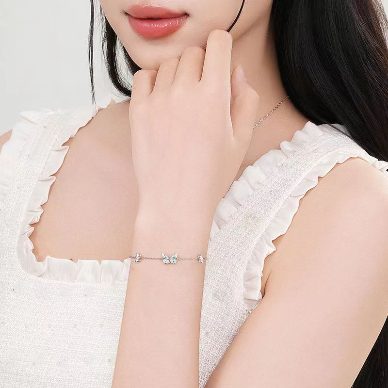 Damesarmband met Vlinder – INS Style – Origineel Design met Blauwe Epoxy Vlinder