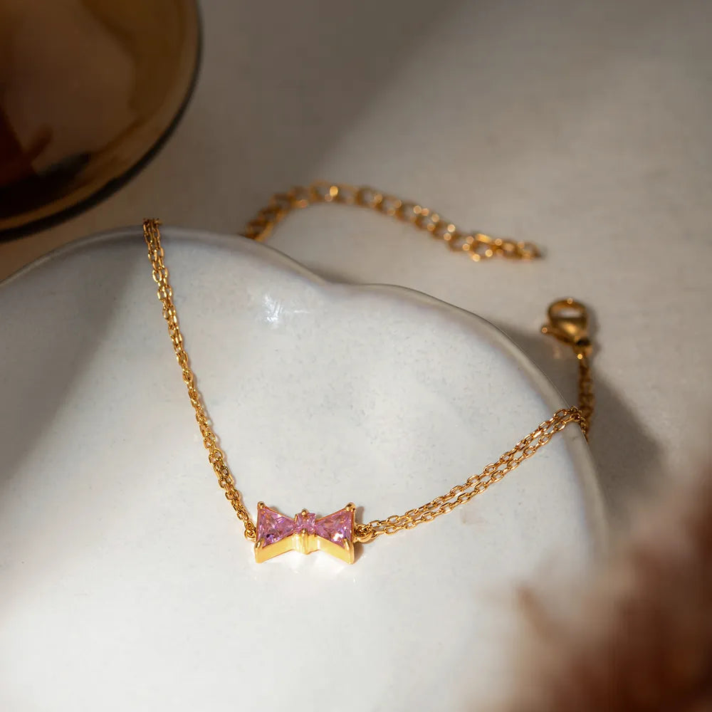 Roestvrijstalen Armband met Zirkoon Strik – Elegant & Tijdloos